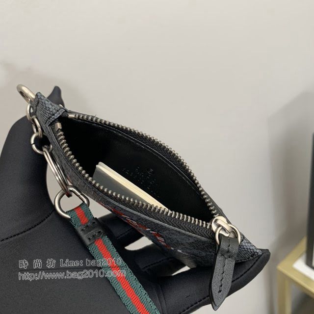 Gucci男包 古驰蛇印花图案拉链卡包零钱包 Gucci手拿零钱包 523903  gdj1566